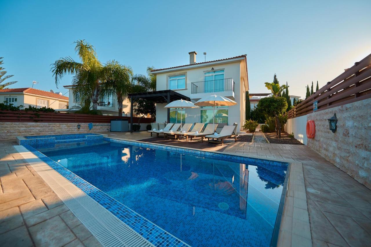 Beach Front Bella Vista By Ezoria Villas Protaras Eksteriør bilde