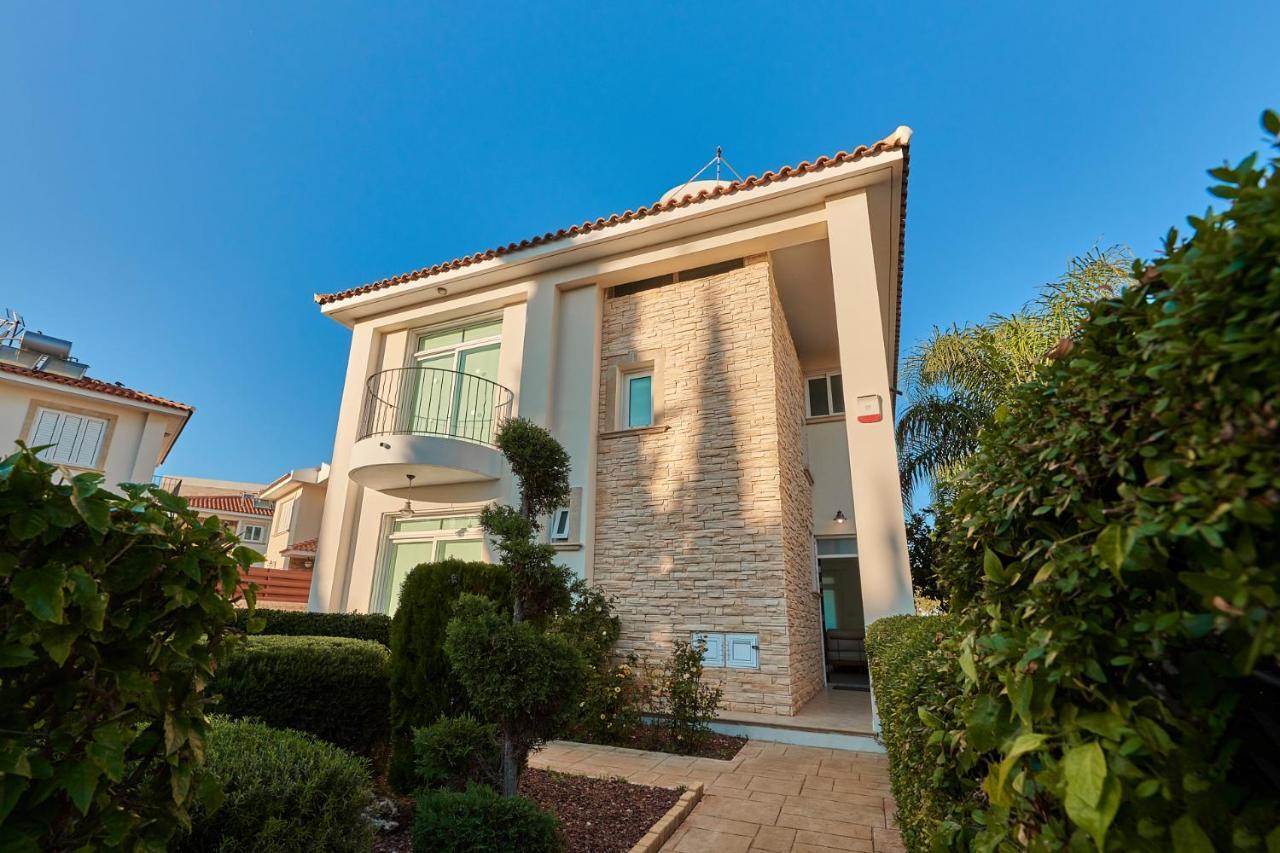 Beach Front Bella Vista By Ezoria Villas Protaras Eksteriør bilde