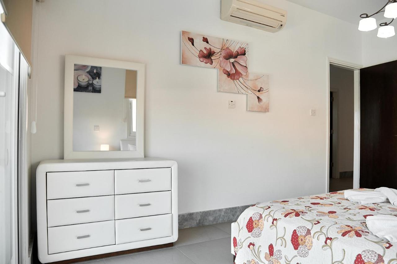 Beach Front Bella Vista By Ezoria Villas Protaras Eksteriør bilde